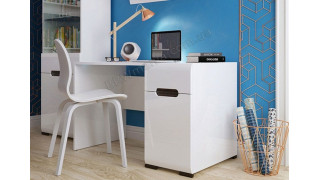 Вибираємо письмовий стіл