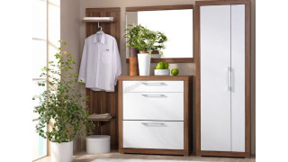 Як за допомогою дзеркал візуально розширити простір передпокою