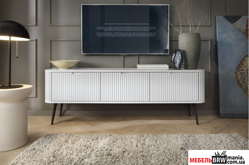 Тумба под ТВ Perfect Home Зова / Zova RTV168 3-дверная с черными ножками Белый